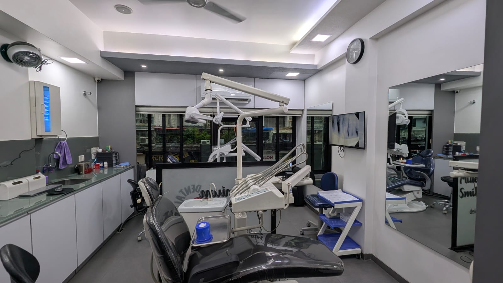 Modern operatory with dental chair and chair-side monitor